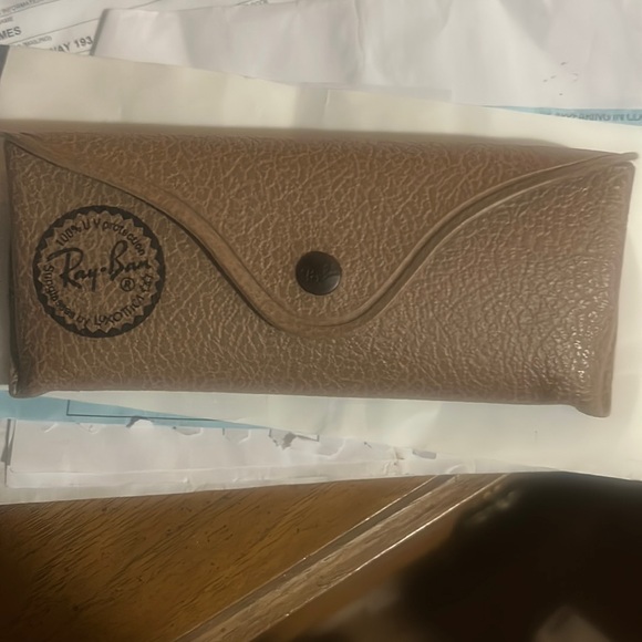 Used - Picture 1 of 2